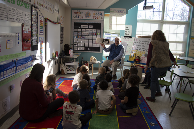 PBE kindergartners have a special visitor read to them - Pine Bush ...